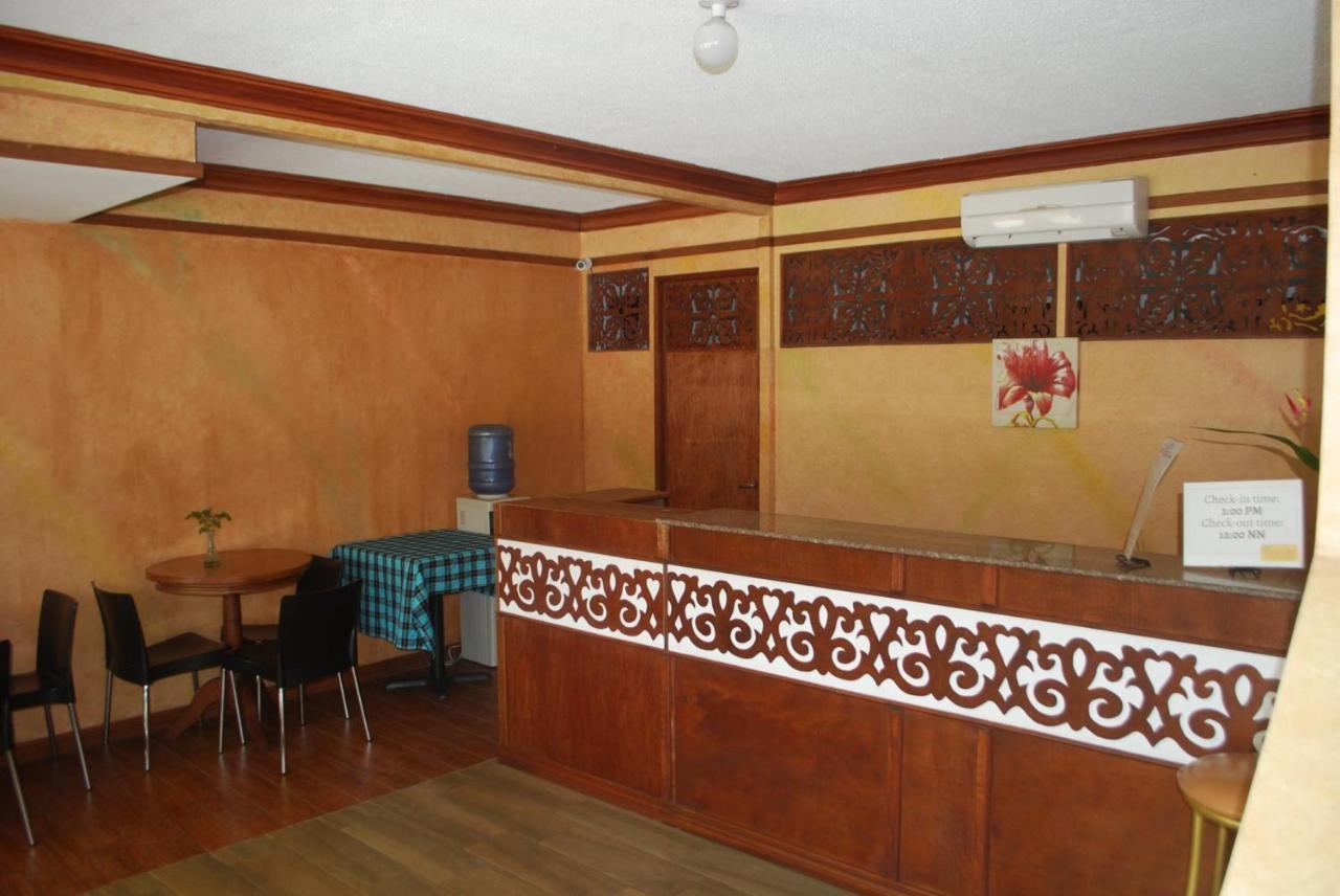 Reddoorz Plus At Balai Sofia Bed & Breakfast Batangas Talisay  Exterior foto