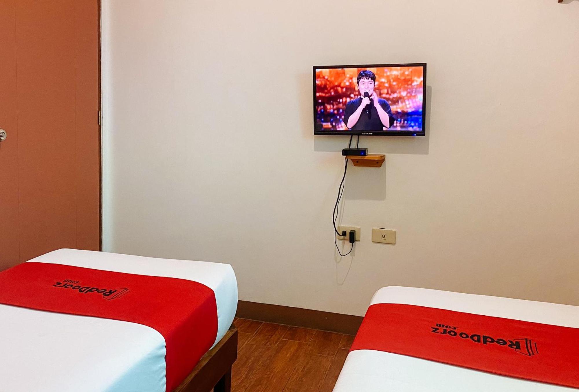 Reddoorz Plus At Balai Sofia Bed & Breakfast Batangas Talisay  Exterior foto