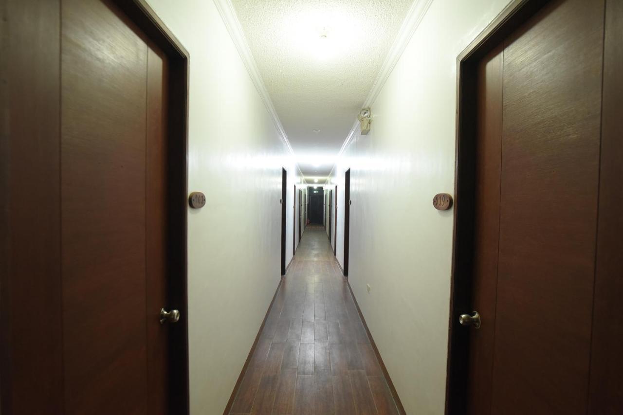Reddoorz Plus At Balai Sofia Bed & Breakfast Batangas Talisay  Exterior foto